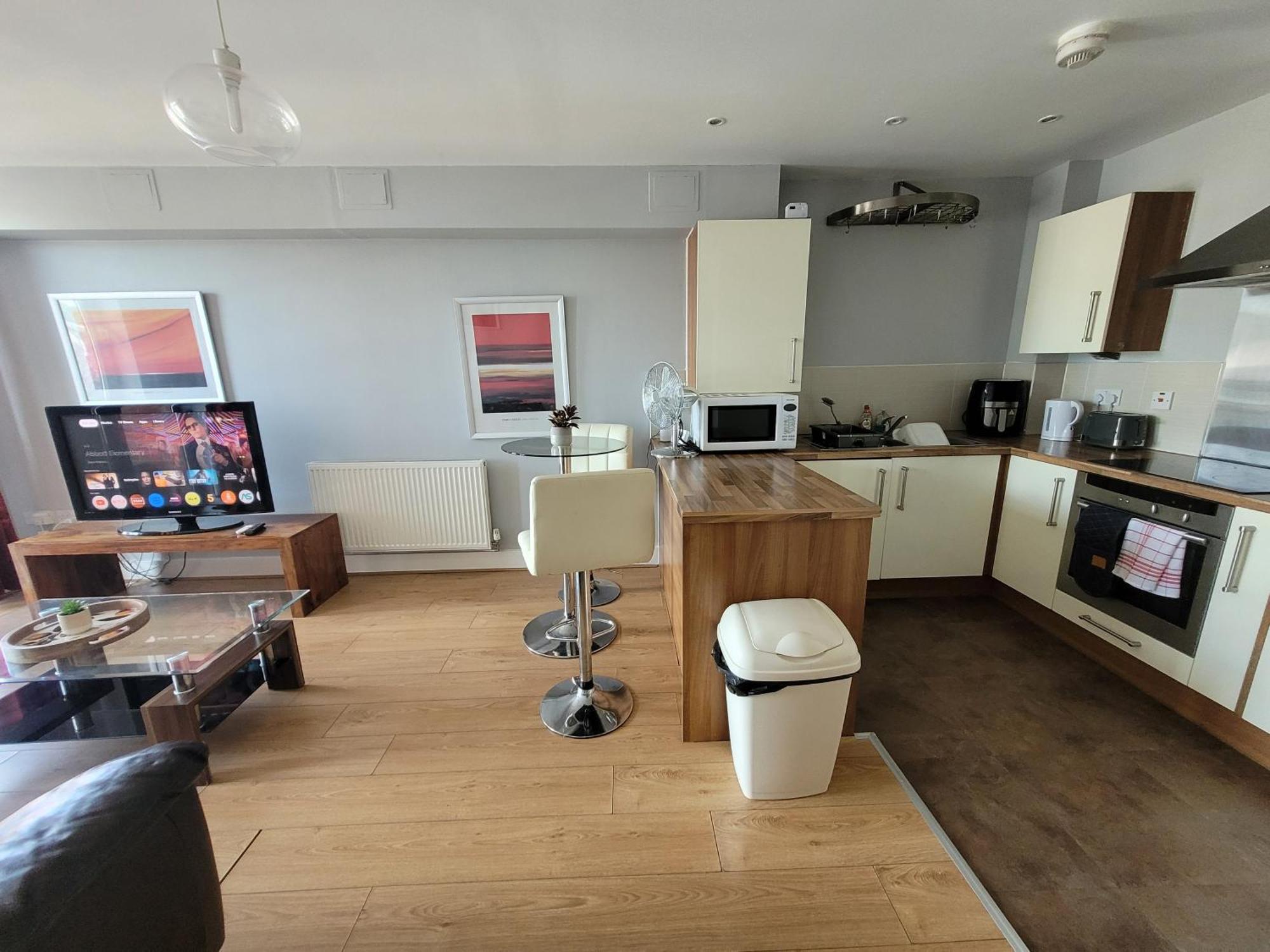 Lesley Court- A Lovely Spacious 2 Bedroom Apartment By Catchpole Stays Chelmsford Exteriér fotografie