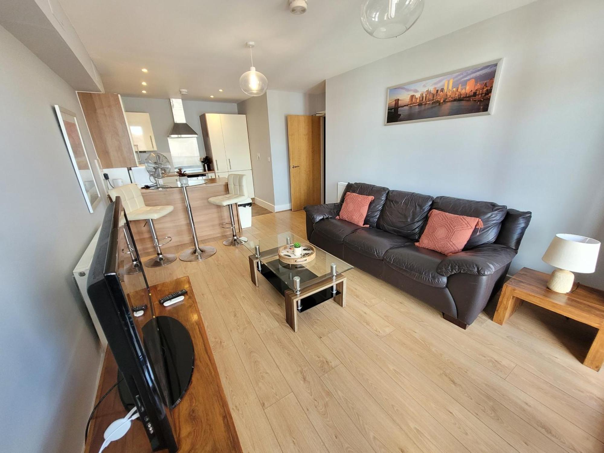Lesley Court- A Lovely Spacious 2 Bedroom Apartment By Catchpole Stays Chelmsford Exteriér fotografie