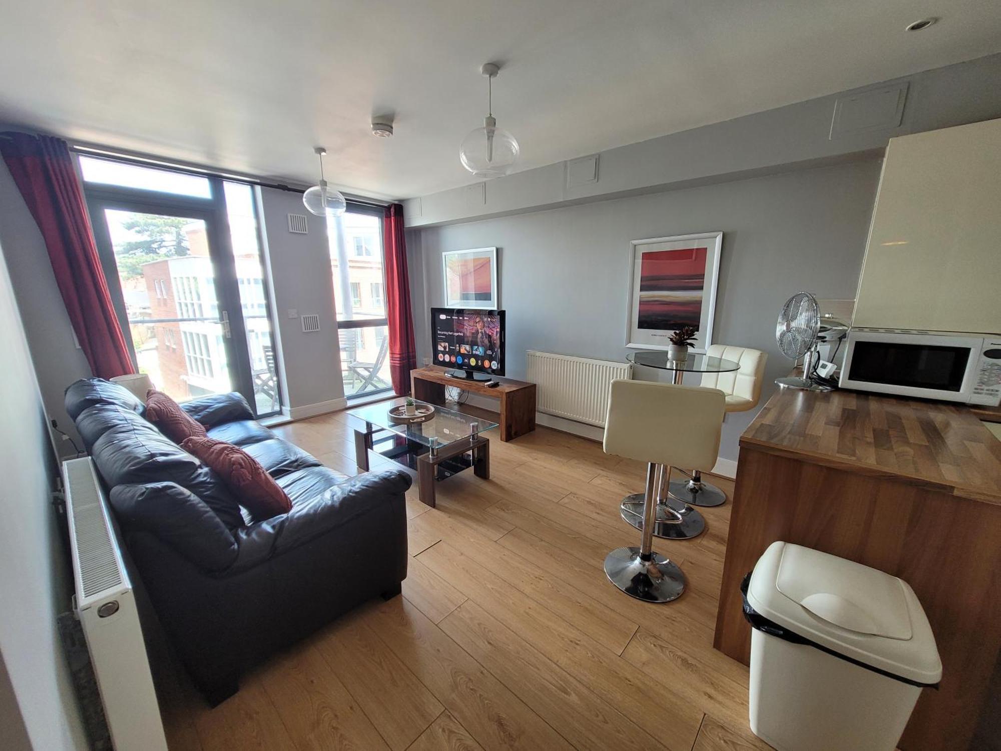 Lesley Court- A Lovely Spacious 2 Bedroom Apartment By Catchpole Stays Chelmsford Exteriér fotografie