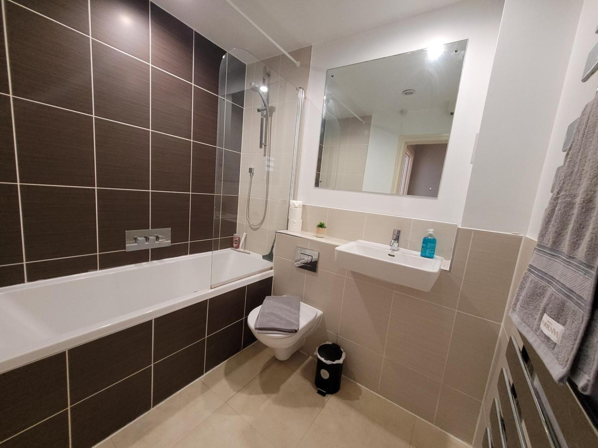 Lesley Court- A Lovely Spacious 2 Bedroom Apartment By Catchpole Stays Chelmsford Exteriér fotografie
