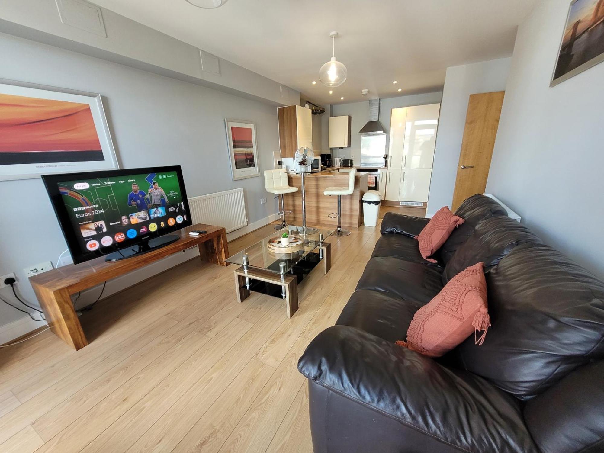 Lesley Court- A Lovely Spacious 2 Bedroom Apartment By Catchpole Stays Chelmsford Exteriér fotografie